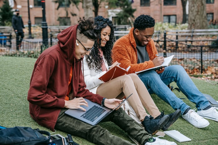 How Community College Recruiting Can Strengthen Your Talent Pipeline